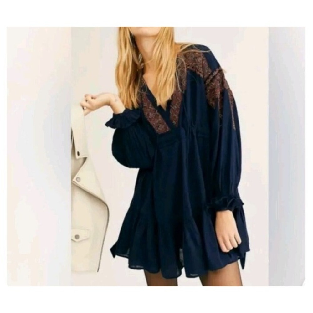 Free people Moonshiner Mini Dress Sz XS Vneck Blue Beaded Embroidered Boho